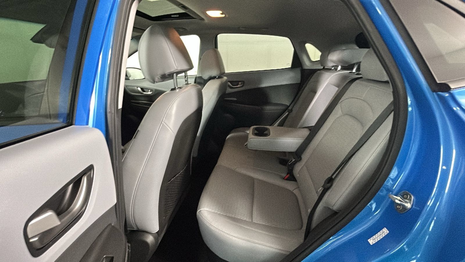 Used 2021 Hyundai Kona Limited AWD/4WD image 29