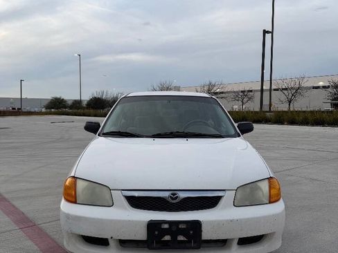 Used 2000 MAZDA Protege LX image 3