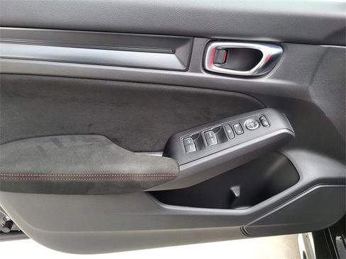 Used 2023 Honda Civic Type R image 18