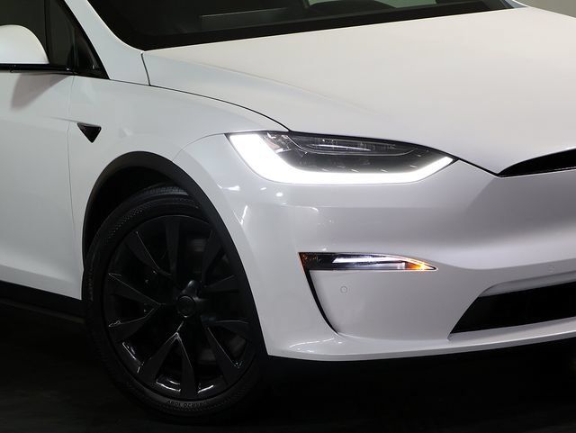 Used 2023 Tesla Model X AWD/4WD image 9