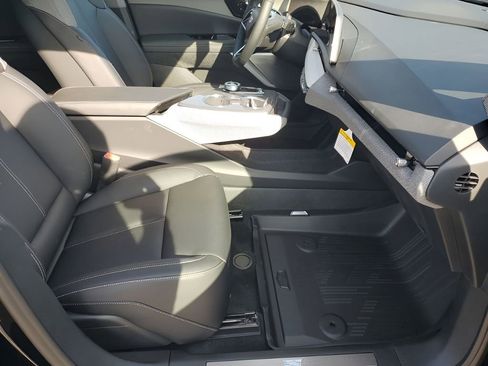 New 2026 Cadillac Optiq Luxury 1 image 16