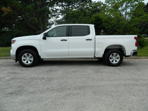 Used 2022 Chevrolet Silverado 1500 W/T w/ WT Value Package AWD/4WD image 4