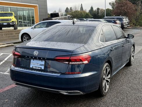 Used 2022 Volkswagen Passat 2.0T SE image 11