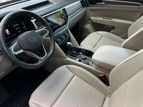 Used 2023 Volkswagen Atlas SEL AWD/4WD image 10
