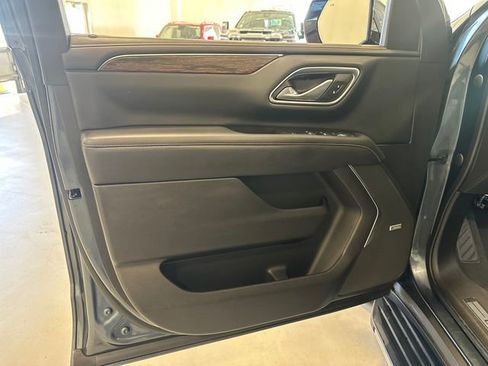 Used 2021 Chevrolet Tahoe Premier AWD/4WD image 33