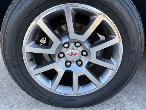 Used 2017 GMC Yukon Denali image 10