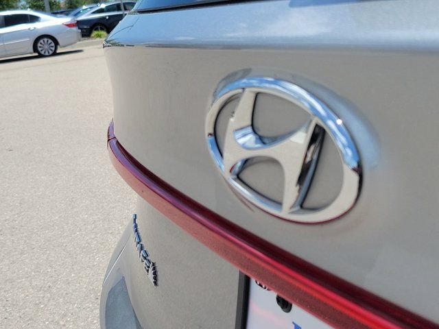 Used 2023 Hyundai Santa Fe SEL FWD image 8