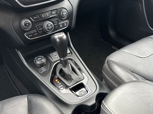 Used 2023 Jeep Cherokee Altitude Lux AWD/4WD image 12