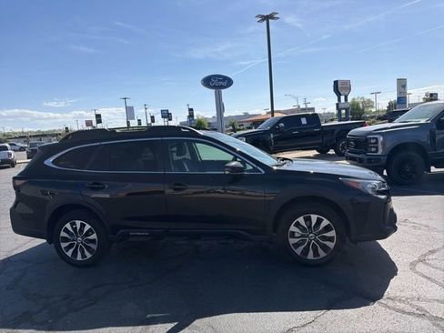 Used 2025 Subaru Outback Limited AWD/4WD image 3