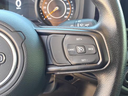 Used 2024 Jeep Gladiator Sport AWD/4WD image 18