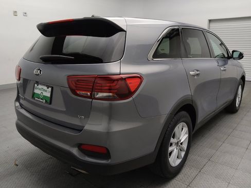 Used 2020 Kia Sorento FWD V6 image 9