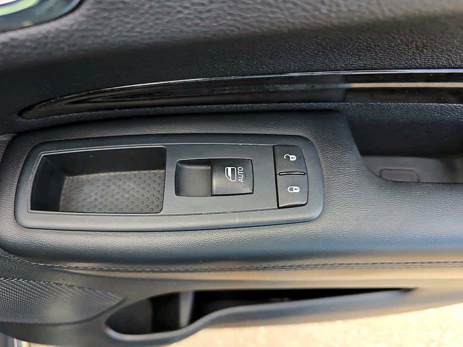 Used 2014 Dodge Durango Limited w/ Nav & Power Liftgate Group RWD image 30
