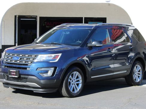 Used 2017 Ford Explorer XLT w/ Equipment Group 201A image 1