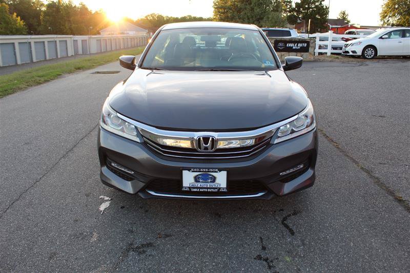 Used 2016 Honda Accord Sport image 2