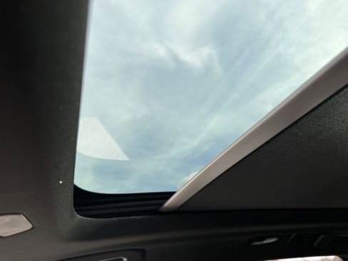 New 2026 Volvo XC60 B5 Plus w/ Climate Package image 20