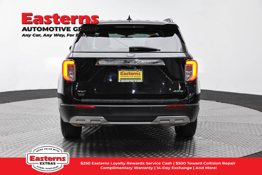Used 2023 Ford Explorer XLT w/ Equipment Group 202A AWD/4WD image 7