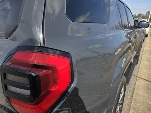 Used 2025 Toyota 4Runner Limited image 6