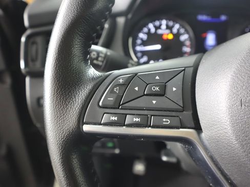 Certified 2020 Nissan Rogue SV image 13