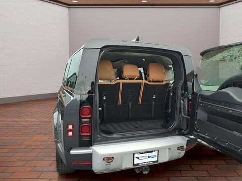 Used 2023 Land Rover Defender 130 First Edition image 26