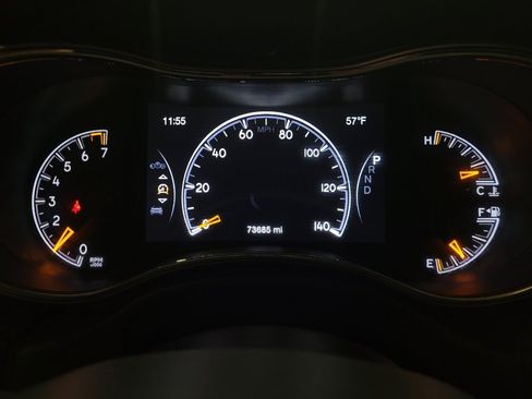 Used 2019 Jeep Grand Cherokee Laredo image 23