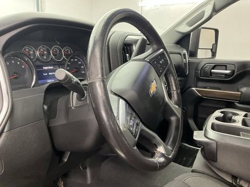 Used 2021 Chevrolet Silverado 2500 LT w/ Convenience Package image 16