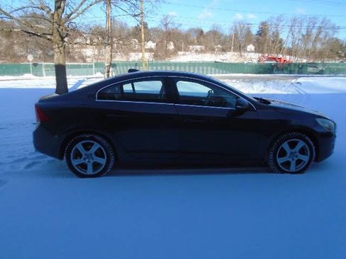 Used 2012 Volvo S60 T5 image 9