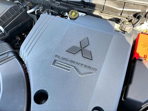 Used 2025 Mitsubishi Outlander SEL Black Edition image 35