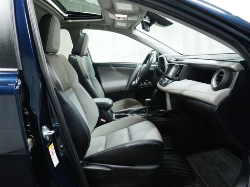 Used 2017 Toyota RAV4 Limited image 13