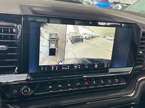 Used 2025 Chevrolet Silverado 1500 ZR2 w/ Technology Package AWD/4WD image 20