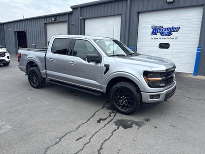 New 2025 Ford F150 XLT w/ Equipment Group 302A MID
