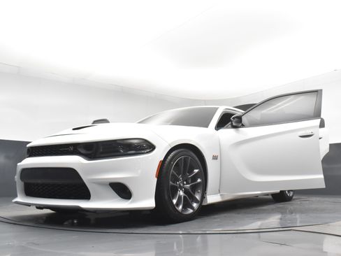 Used 2023 Dodge Charger Scat Pack w/ Plus Group image 34
