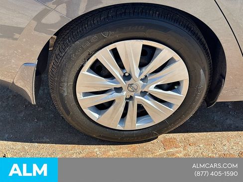 Used 2025 Nissan Sentra S FWD image 20