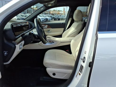 Certified 2025 Mercedes-Benz GLS 450 4MATIC image 10
