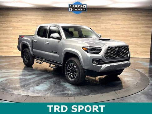 Used 2023 Toyota Tacoma TRD Sport image 1