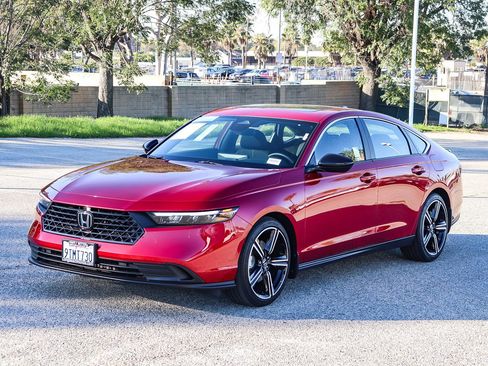 Certified 2025 Honda Accord Sport image 3