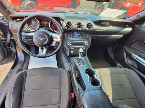 Used 2016 Ford Mustang V6 Coupe image 13