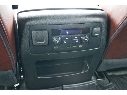 Used 2020 Chevrolet Tahoe Premier w/ Premier Plus Edition RWD image 17