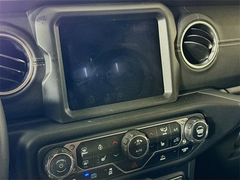 Used 2023 Jeep Wrangler Unlimited Sahara w/ Cold Weather Group image 21