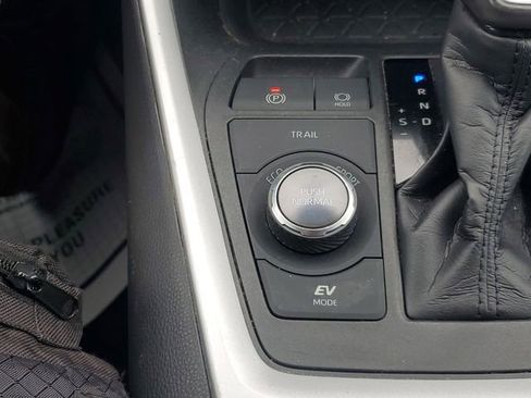 Used 2020 Toyota RAV4 XSE image 37