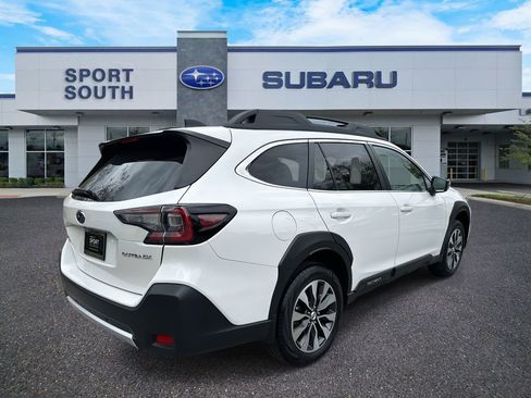 Used 2023 Subaru Outback Limited image 3
