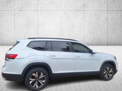 New 2026 Volkswagen Atlas SE image 5