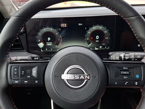 Used 2026 Nissan Kicks SR w/ SR Premium Package AWD/4WD image 19