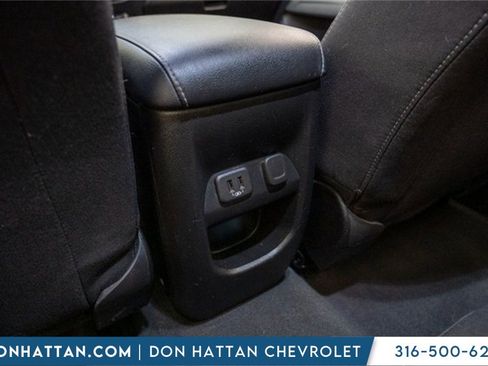 Used 2022 Chevrolet Colorado LT w/ LT Convenience Package image 22