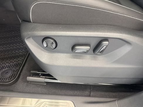 New 2026 Volkswagen Atlas SE image 11