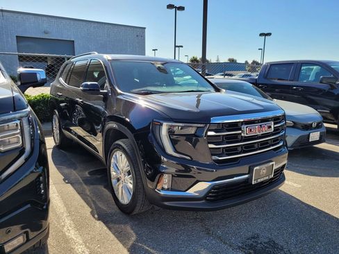 Used 2024 GMC Acadia Elevation AWD/4WD image 3