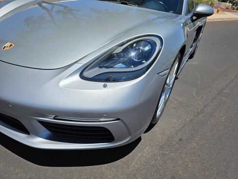 Used 2017 Porsche 718 Cayman S RWD image 12