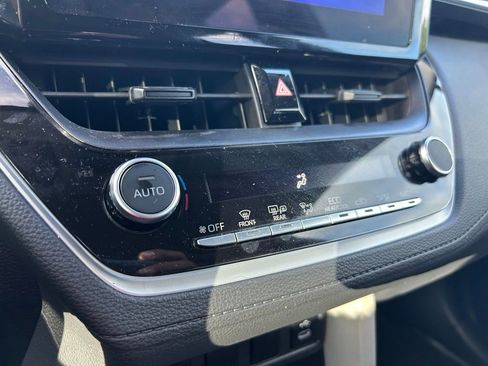 Used 2024 Toyota Corolla Cross LE FWD image 18