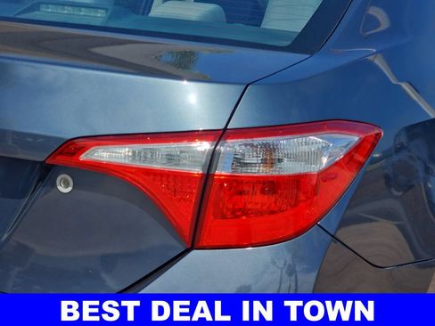Used 2015 Toyota Corolla L FWD image 38