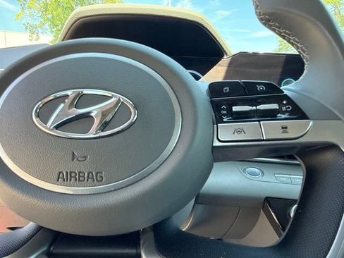 Used 2023 Hyundai Elantra SEL w/ Convenience Package FWD image 36