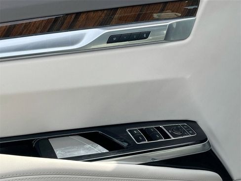 New 2025 Cadillac Escalade Sport Platinum w/ LPO, ONYX Package image 17